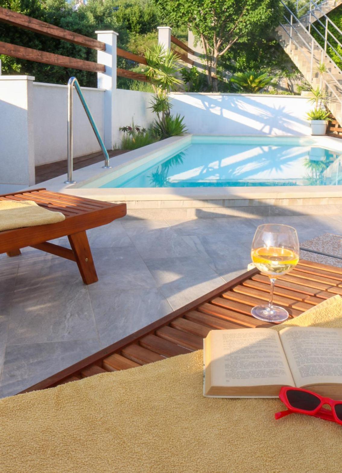 Villa My Rose With A Private Pool 믈리니 외부 사진