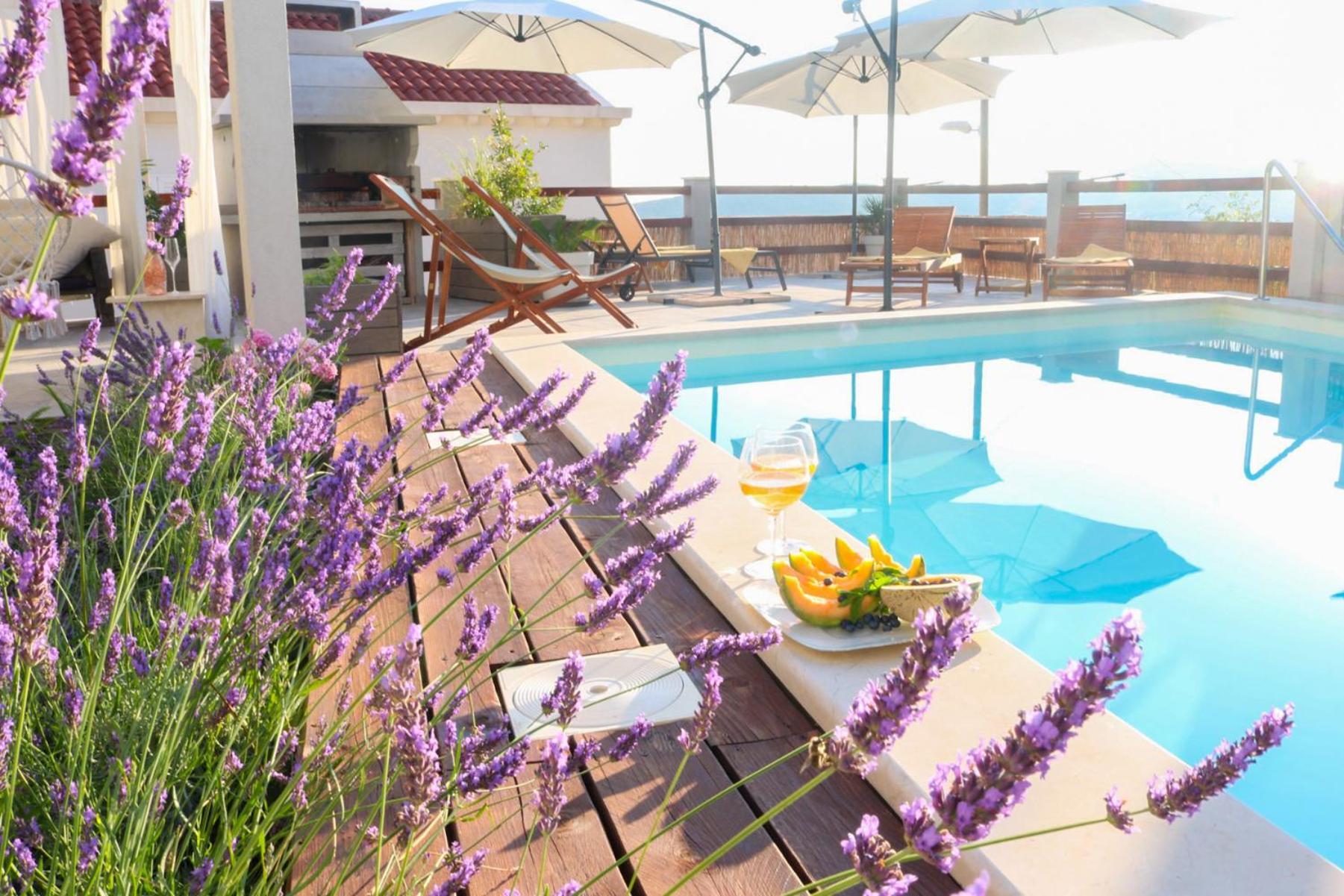 Villa My Rose With A Private Pool 믈리니 외부 사진