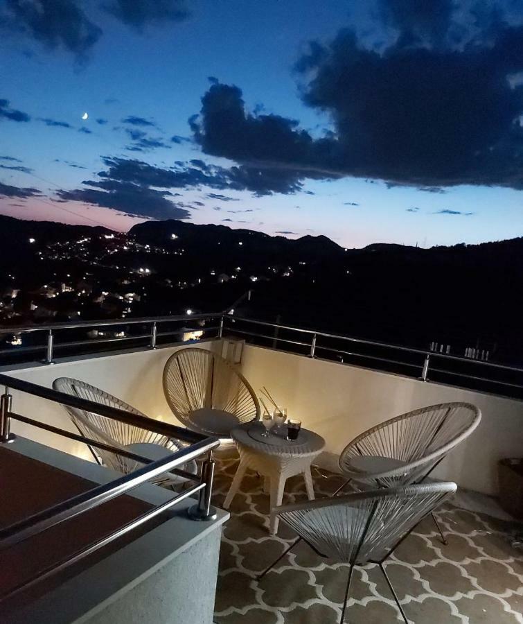 Villa My Rose With A Private Pool 믈리니 외부 사진